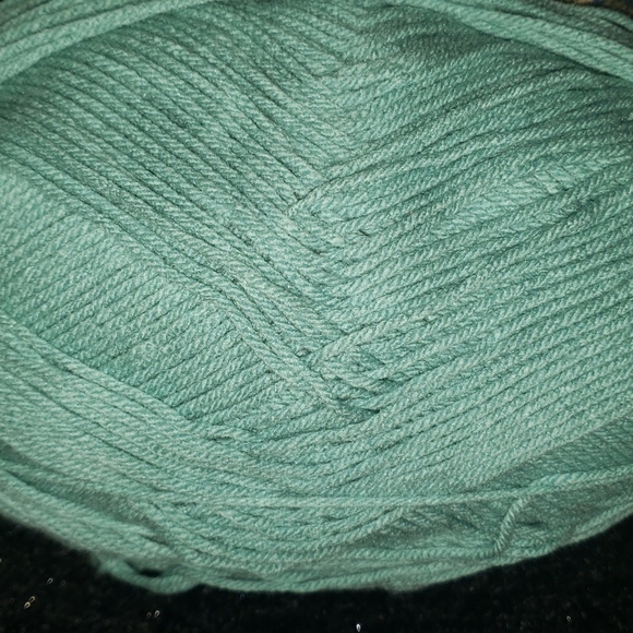 Bundle of miscellaneous yarn (as is) - Picture 2 of 7